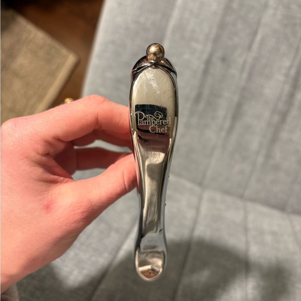 PAMPERED CHEF STAINLESS CHERRY OLIVE PITTER - Picture 5 of 11